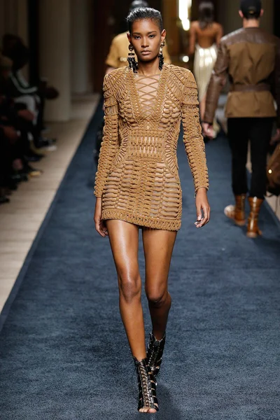 Look 37
